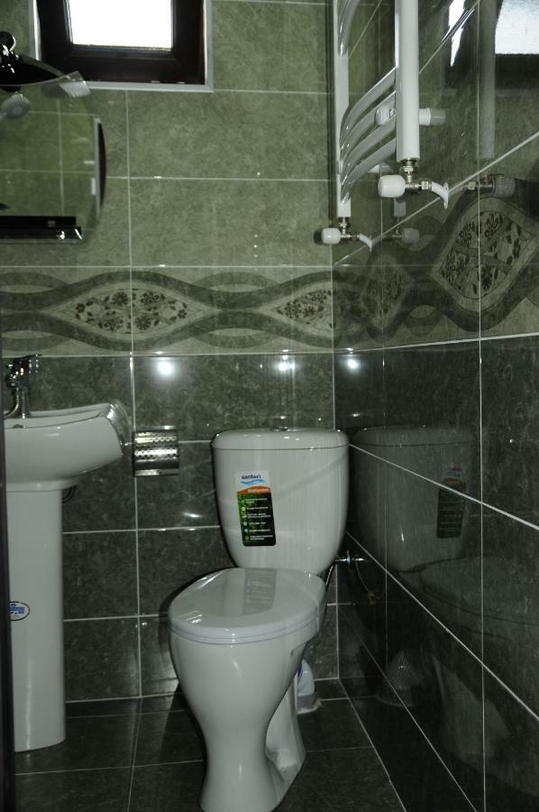 Guest House Ivo Borjomi ภายนอก รูปภาพ